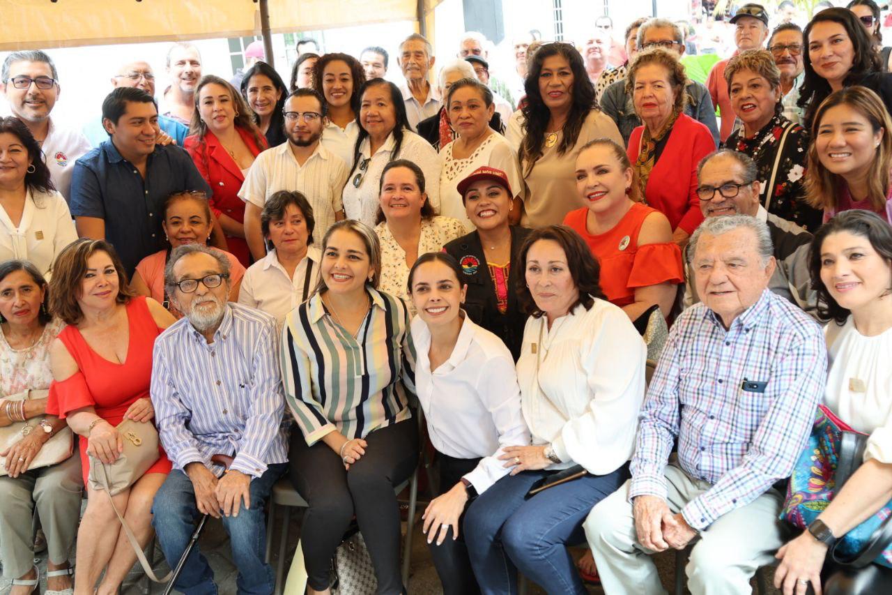 uploads/6/32/01 (812).Jpeg